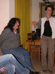Adriano e Nives in una scenetta serale (10620 bytes)